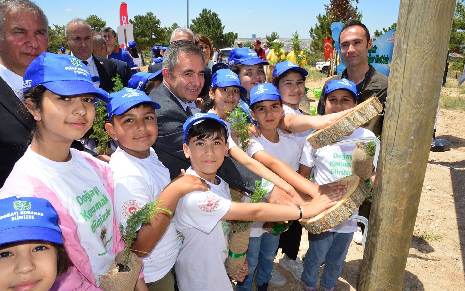 Çevre Haftasında Fidan Dikimi